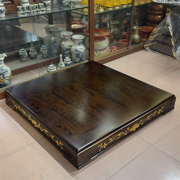 Đế Kê Bàn Thờ Thần Tài Xoan Vân Sen Dát Vàng