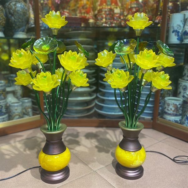 Đèn Thờ Hoa Sen 13 Bông Lưu Ly Thân Đá Ngọc Hoàng Long