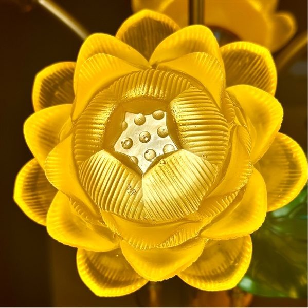 Đèn Thờ 5 Bông Hoa Sen Lưu Ly Thân Nổi Lá Xanh