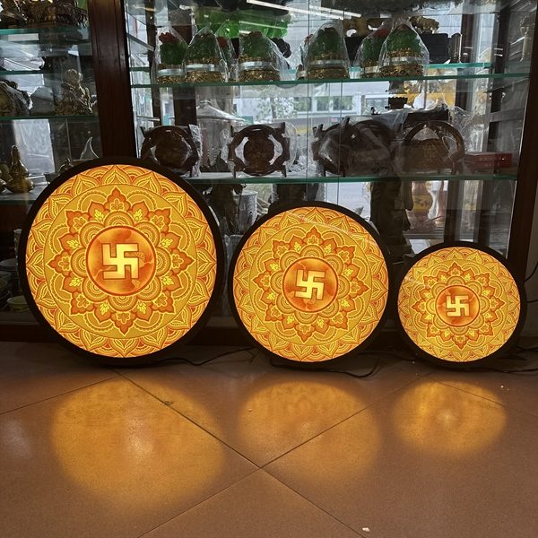 Đèn Hào Quang Tranh Trúc Chỉ Chữ Vạn