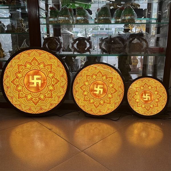 Đèn Hào Quang Tranh Trúc Chỉ Chữ Vạn