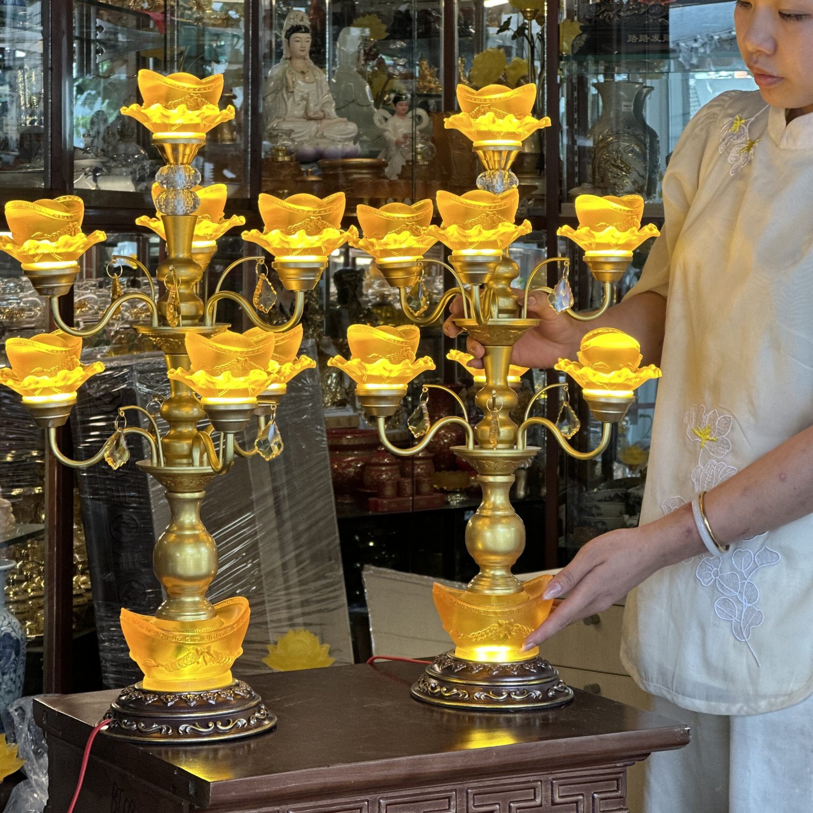 Đèn Thờ Hoa Sen 7 Bông Lưu Ly Kim Nguyên Bảo