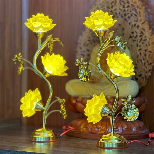 Đèn Thờ Hoa Sen 3 Bông Lưu Ly Thân Cong - Ảnh 2