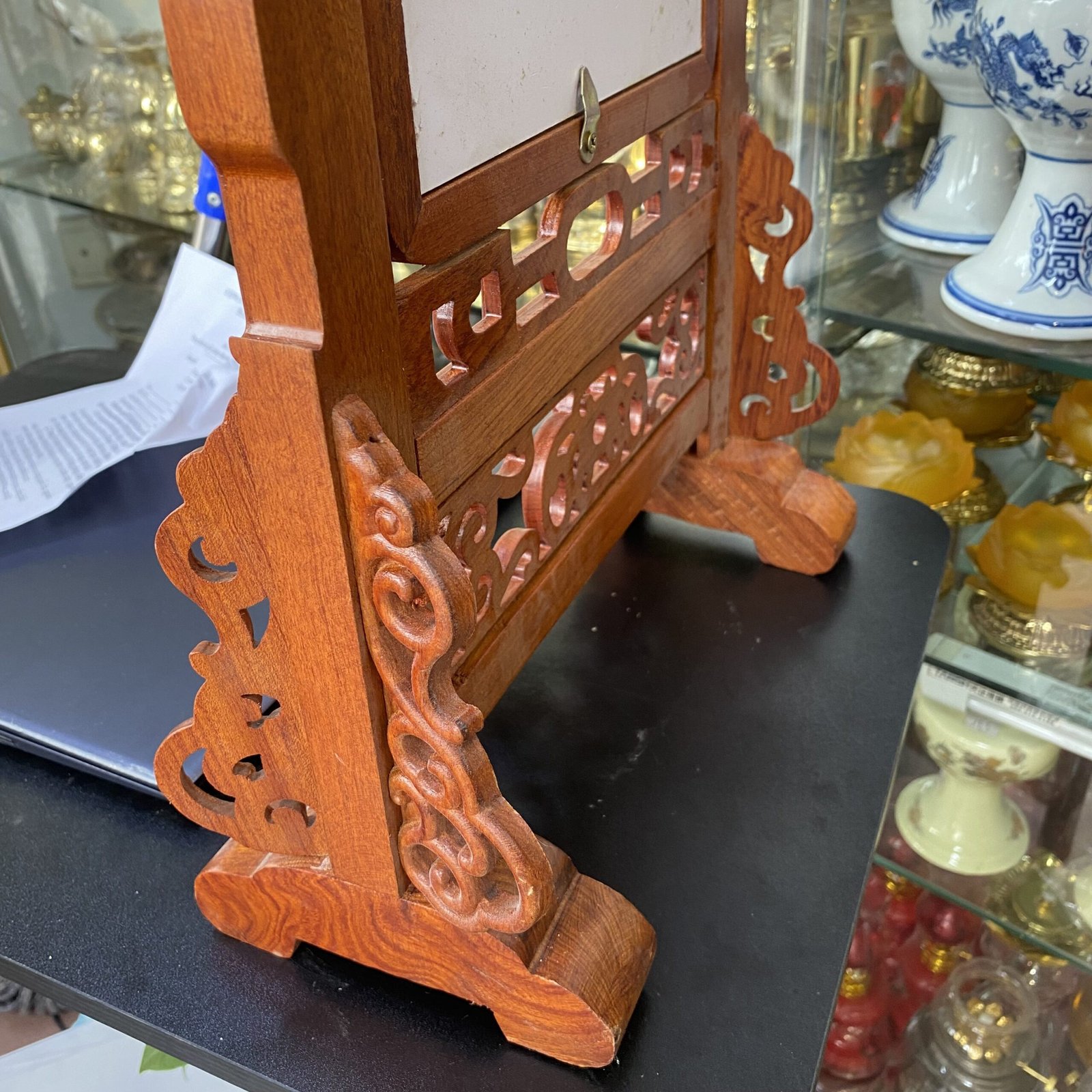 Khung Ảnh Gỗ Hương Chạm Dơi Cao Cấp Kích Thước 20cm x 30cm